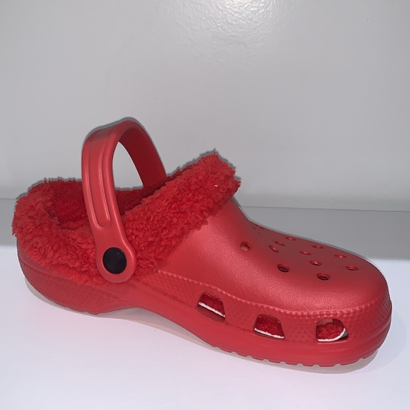 RED CLOGS WITH FUR LINING - Picture 7 of 9